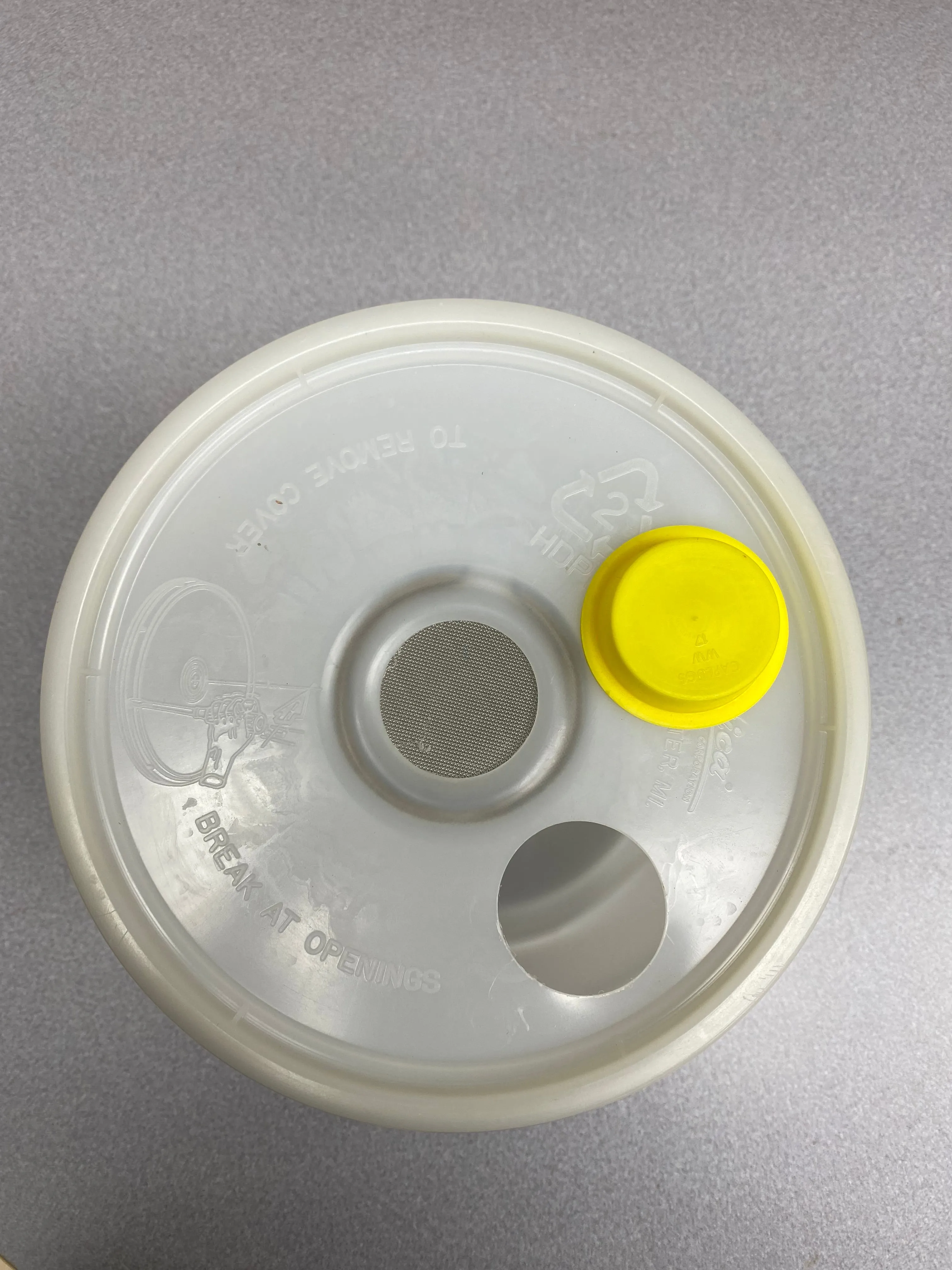 1 Gallon Bucket Feeder
