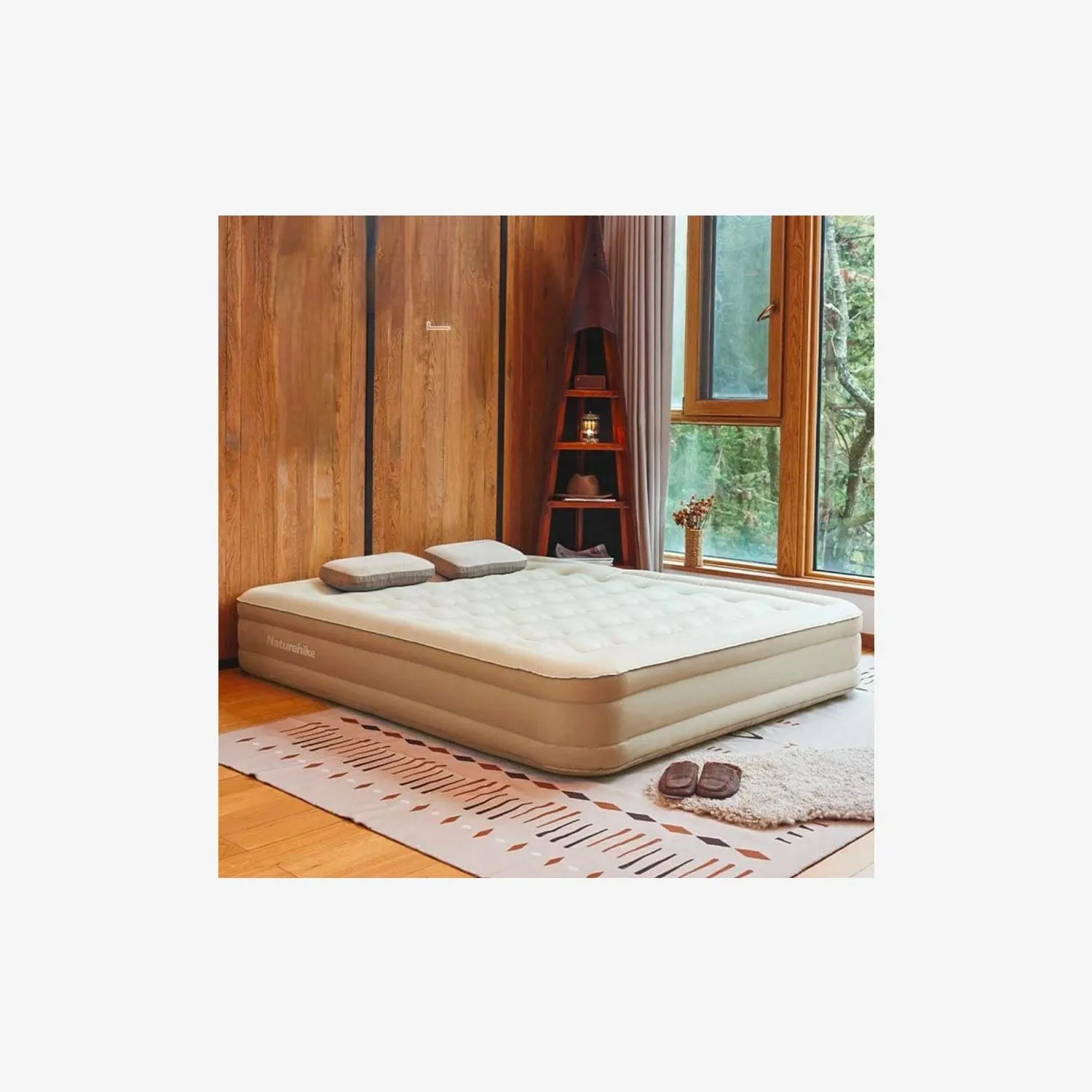 C36 Inflatable Mattress with Built-in Pump (queen)