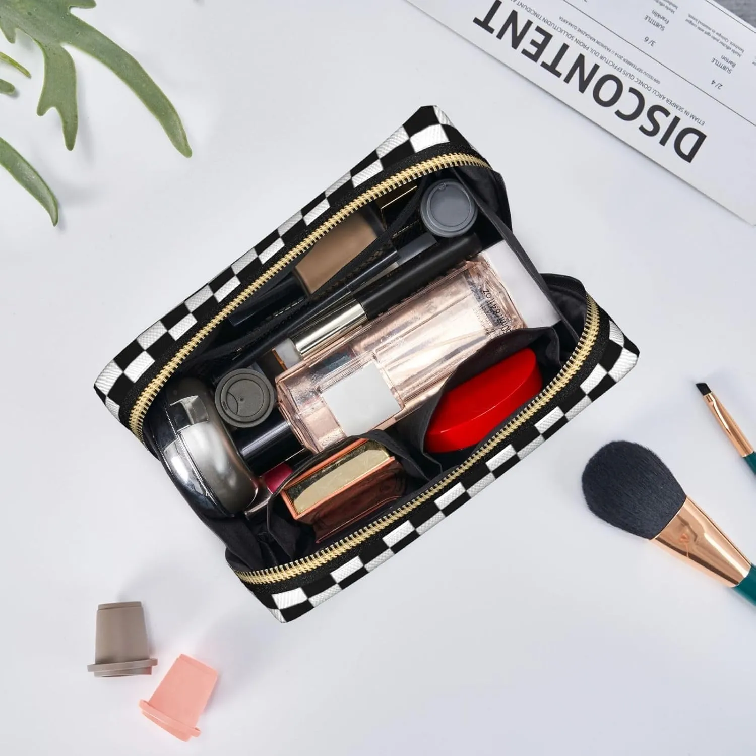 Checkered Stripes Toiletry Pouch, Travel-Friendly Makeup Organizer For Makeup Brushes, Lipsticks