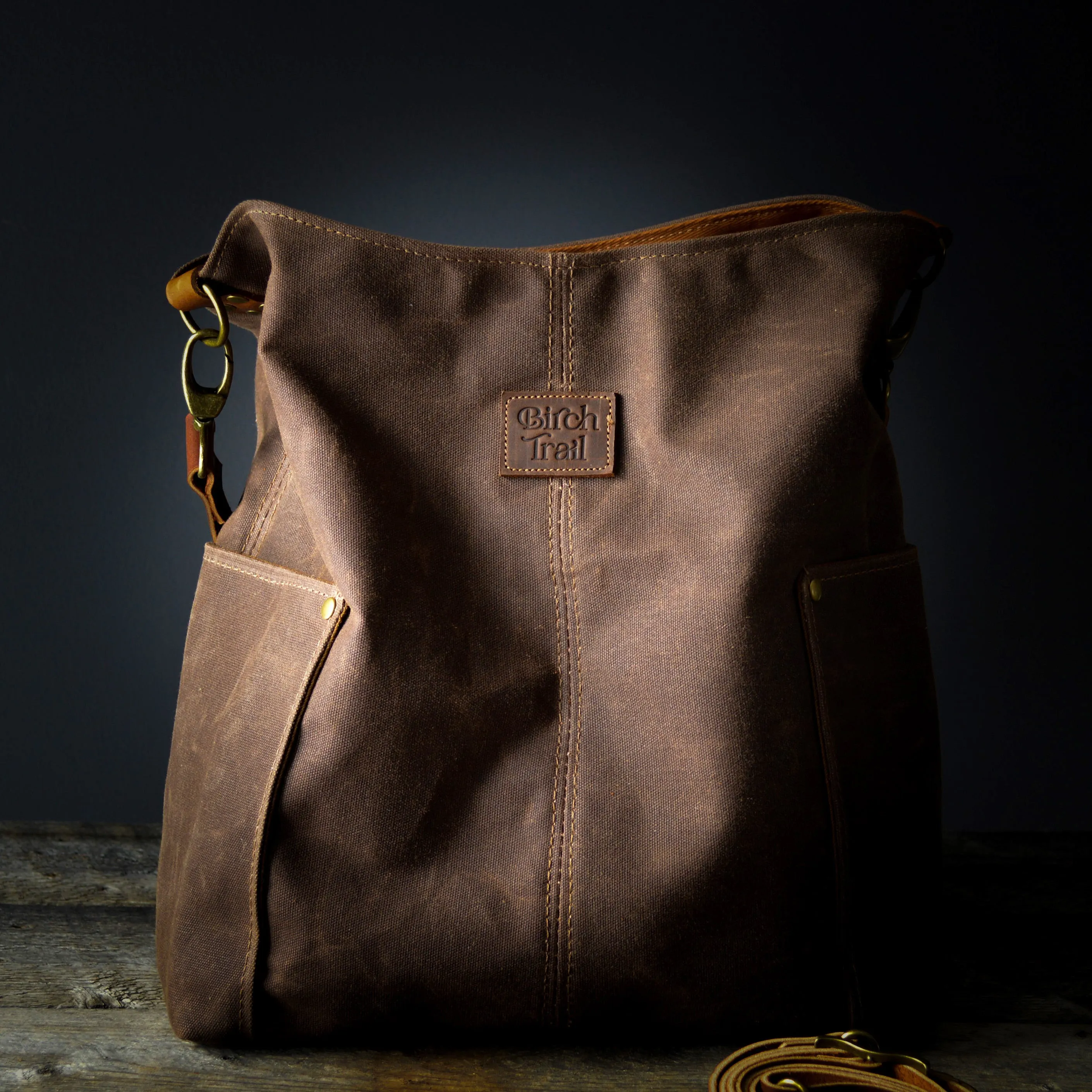 Compass Bag - Dark Oak