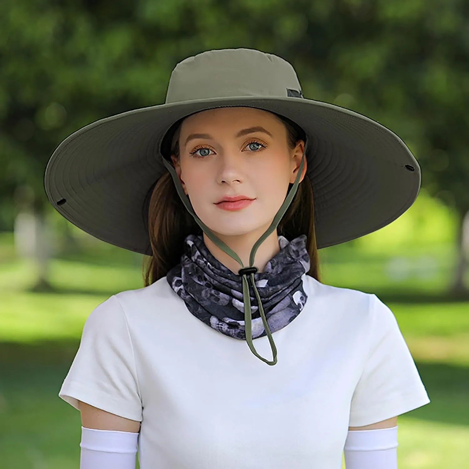 Peicees Women Wide Brim Sun Hat UPF50  Waterproof Sun Hats for Fishing Hiking Camping Gardening