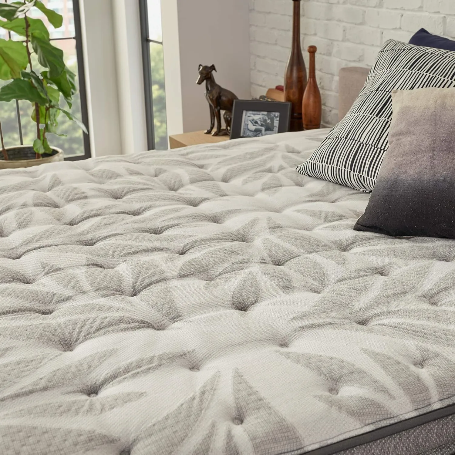 Sealy Posturepedic Spring Red Maple Euro Pillowtop Soft Feel Mattress and 5-Inch Foundation, King