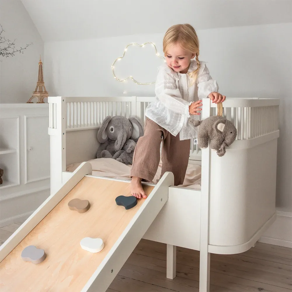 Sebra  Classic White baby and junior bed