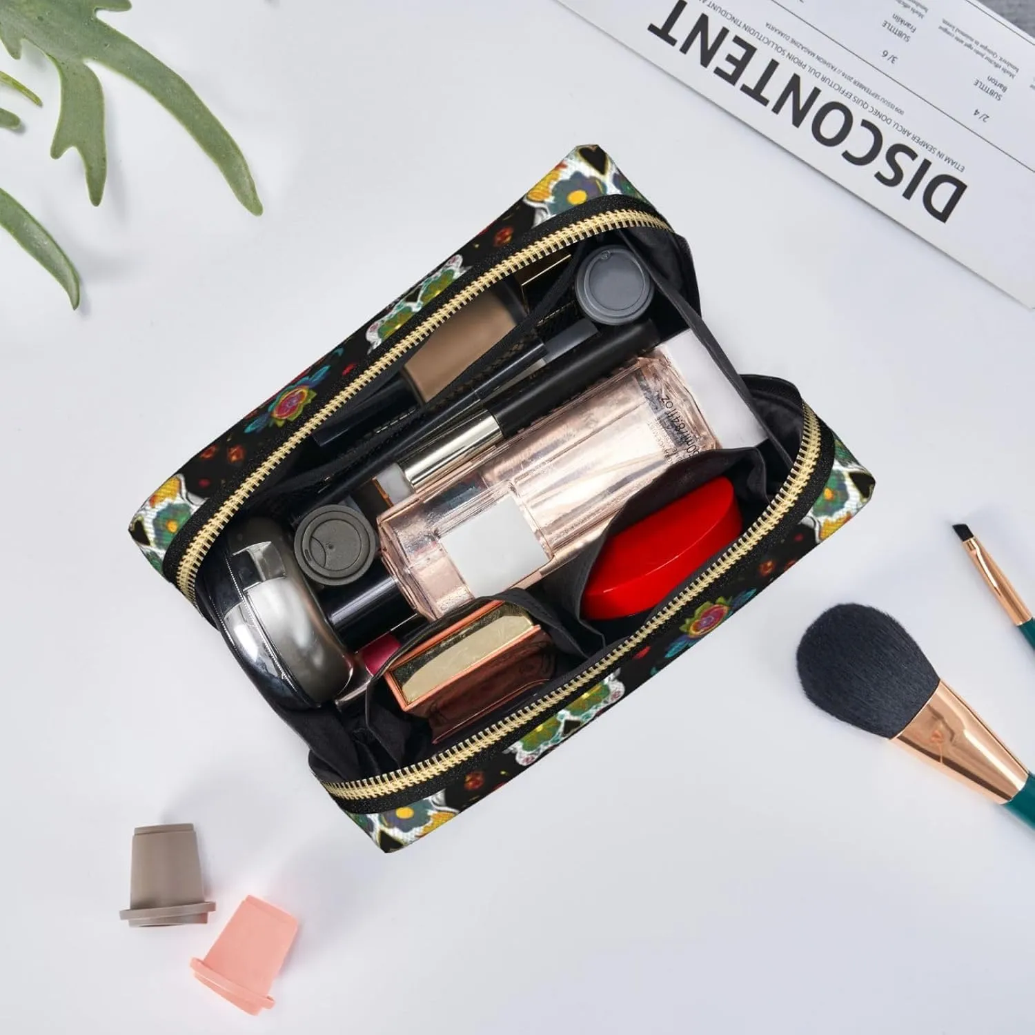 Skulls Toiletry Pouch, Travel-Friendly Makeup Organizer For Makeup Brushes, Lipsticks