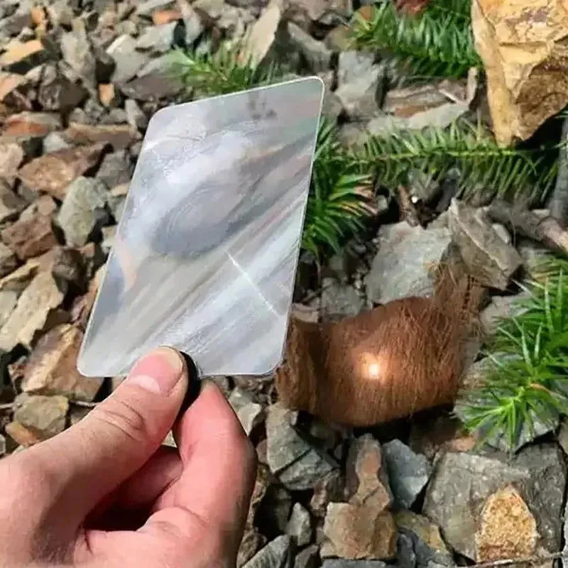 Solar Fire Starter Magnifying Glass Card – Outdoor Fresnel Lens for Campfires and Survival