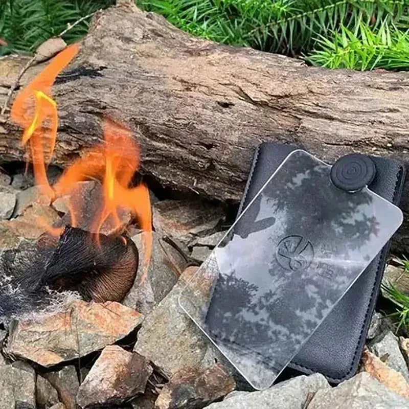 Solar Fire Starter Magnifying Glass Card – Outdoor Fresnel Lens for Campfires and Survival