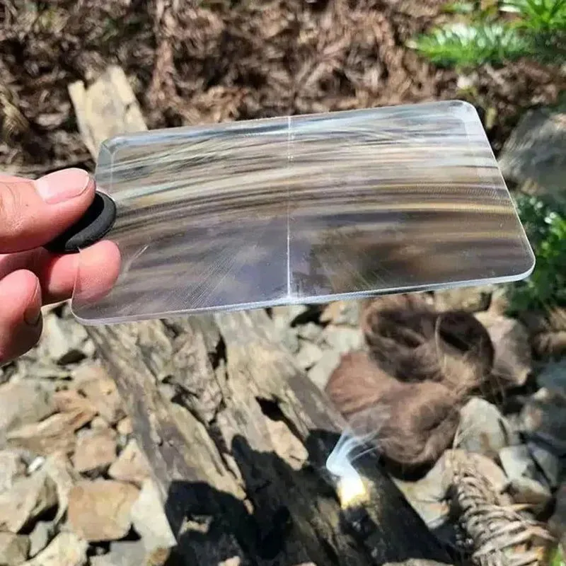 Solar Fire Starter Magnifying Glass Card – Outdoor Fresnel Lens for Campfires and Survival