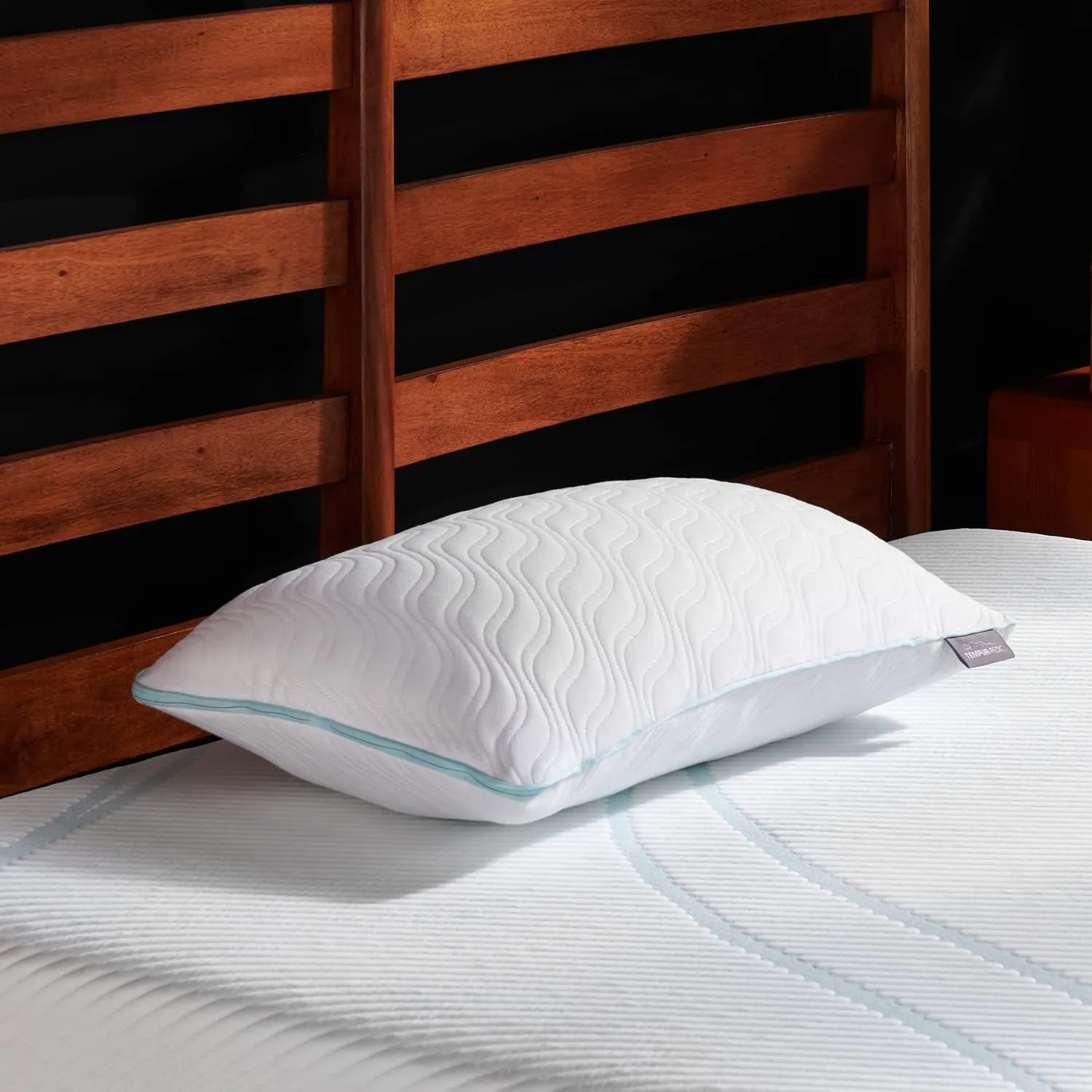 Tempur-Pedic TEMPUR-Cloud ProMid Memory Foam Pillow, Queen (Pack of 1), White