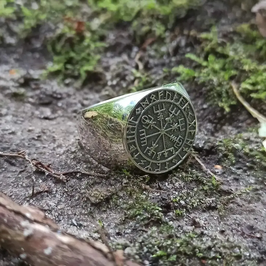 Vegvisir in Futhark runes silver ring