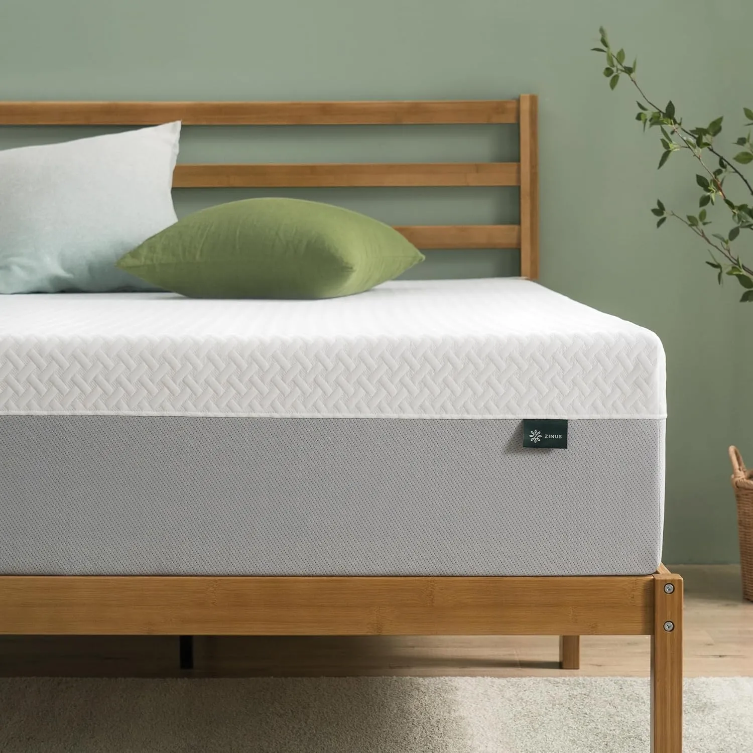 ZINUS 12 Inch Green Tea Essential Memory Foam Mattress [New Version], Queen, Fiberglass Free, Medium Feel, Breathable Airflow Memory Foam, Certified Safe Foams & Fabric, Mattress in A Box